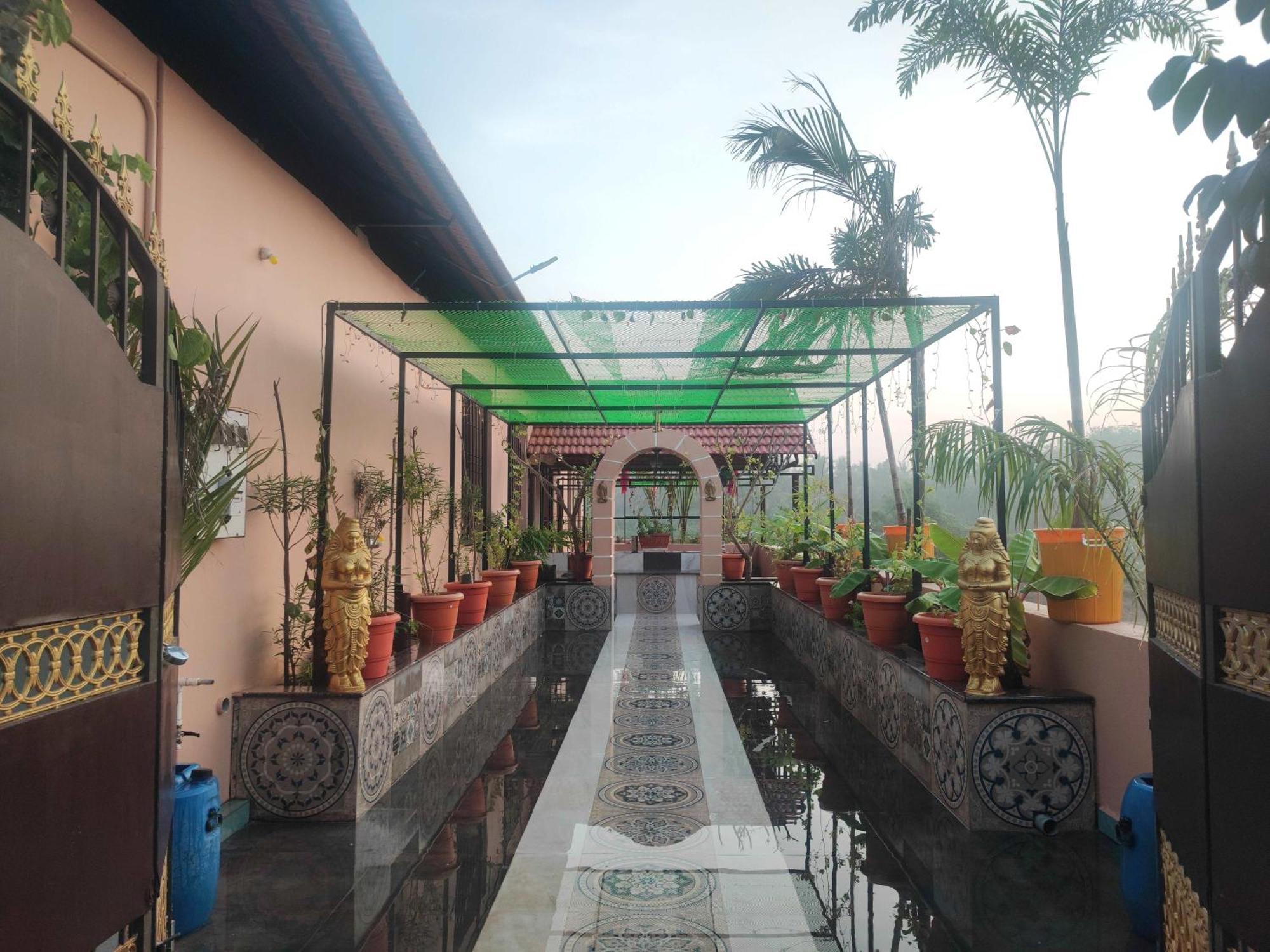 Appartement Maha Periyava Kuteeram à Kumbakonam Extérieur photo